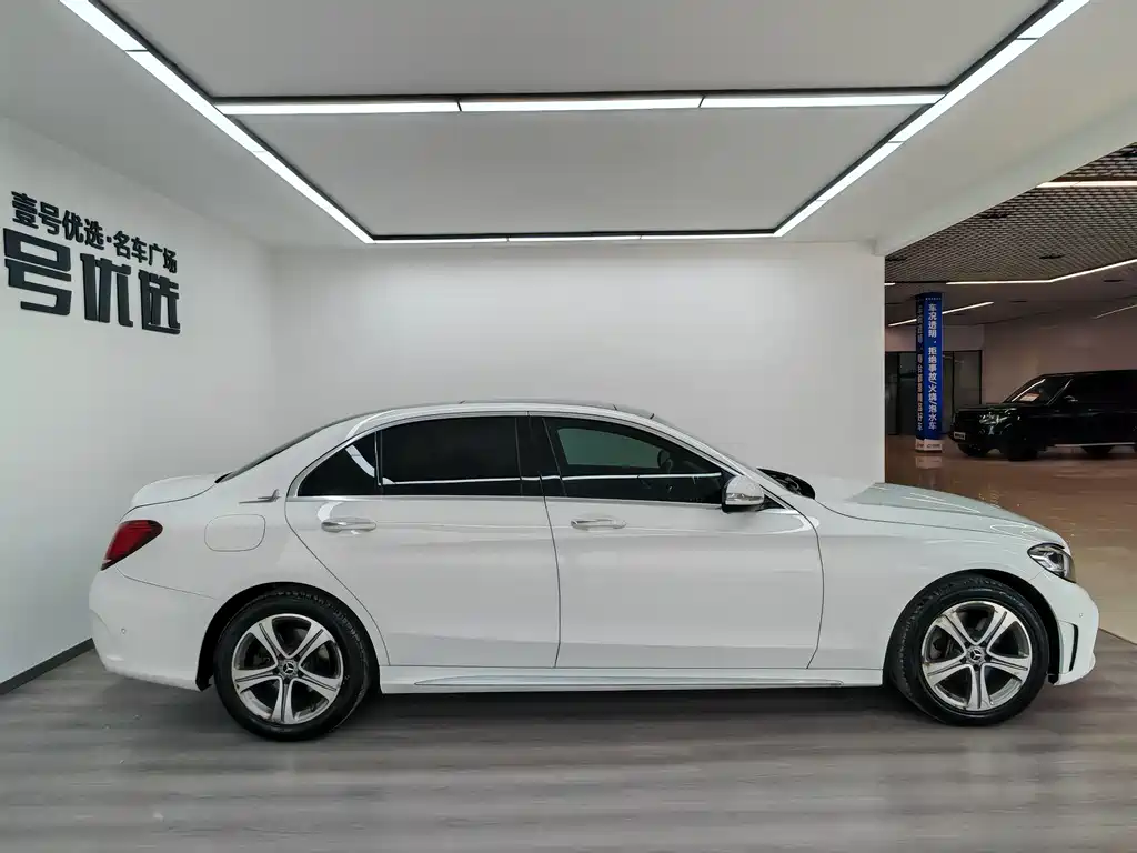Mercedes-Benz C-Class 2019 — фото 4