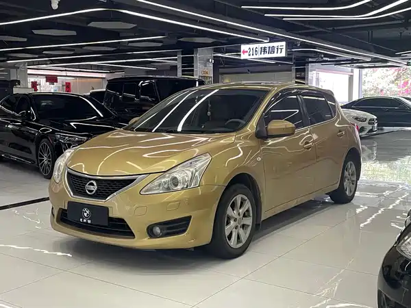 Nissan Tiida 2012