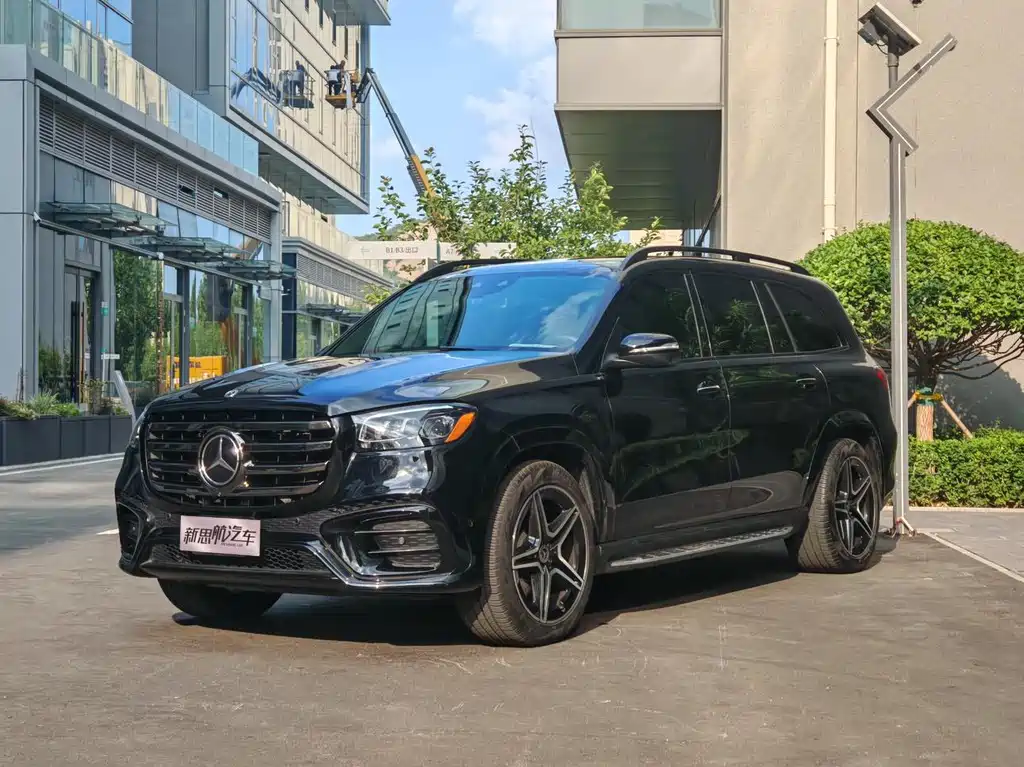 Mercedes-Benz GLS 2024 — фото 1