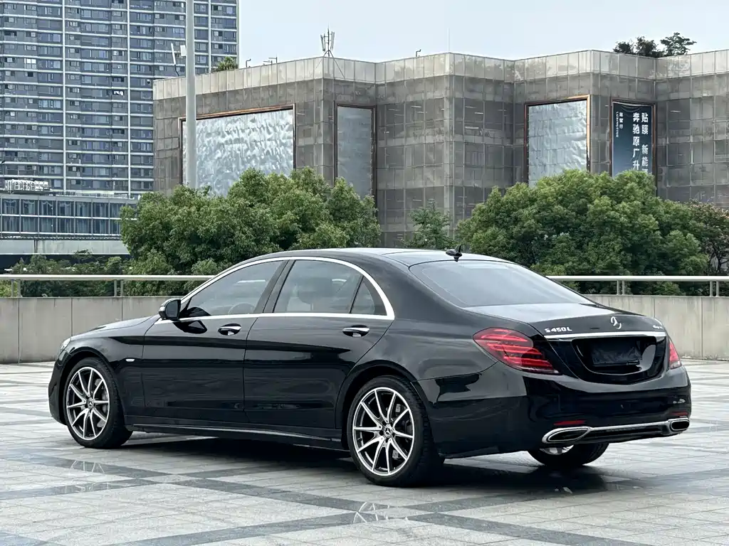 Mercedes-Benz S-Class 2020