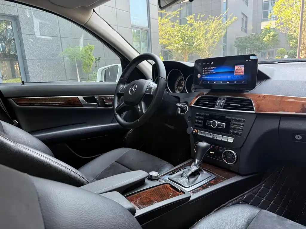 Mercedes-Benz C-Class 2014 — фото 15