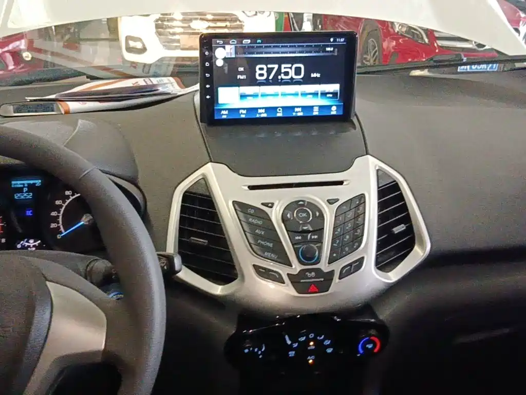 Ford EcoSport 2015 — фото 13