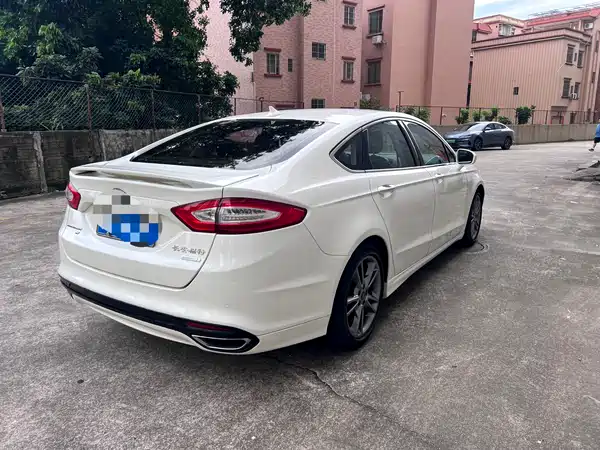 Ford Mondeo 2015