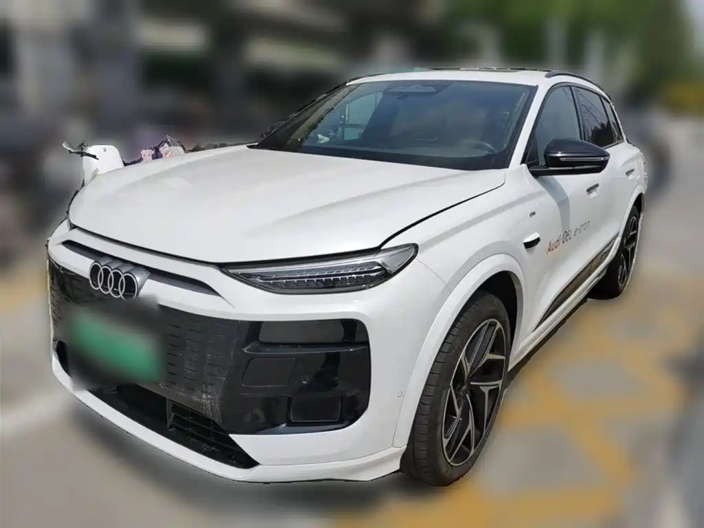 Audi Q6L e-tron 2025 — фото 1