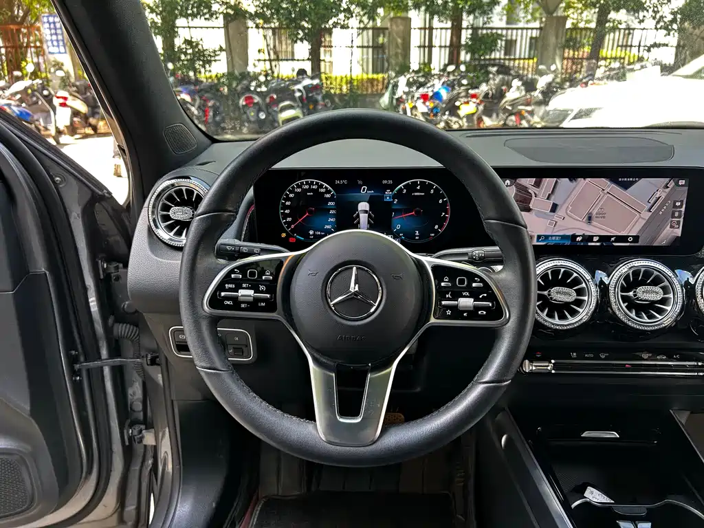 Mercedes-Benz GLB 2023 — фото 12