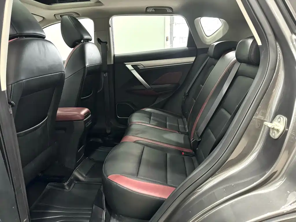 Geely Binyue 2022