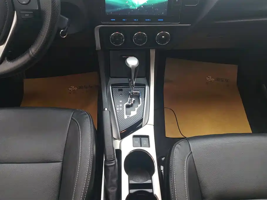 Toyota Corolla 2017 — фото 16