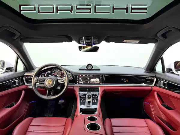 Porsche Panamera 2023