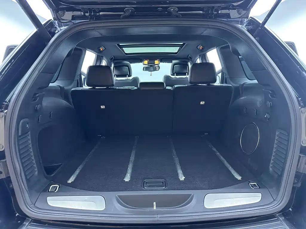 Jeep Grand Cherokee 2015 — фото 23