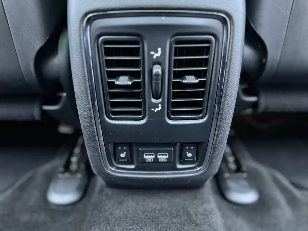 Jeep Grand Cherokee 2015 — фото 22