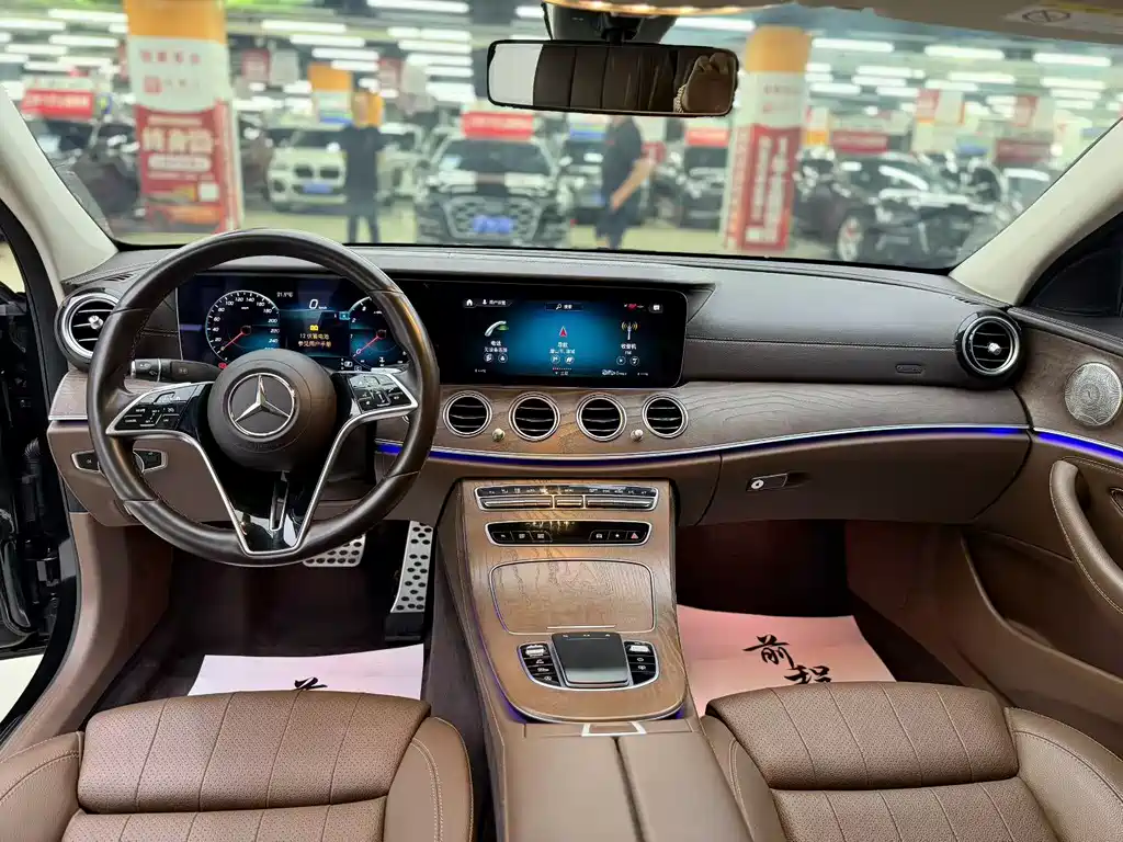 Mercedes-Benz E-Class 2022 — фото 9