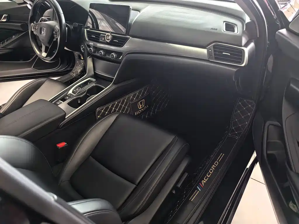 Honda Accord 2022 — фото 10