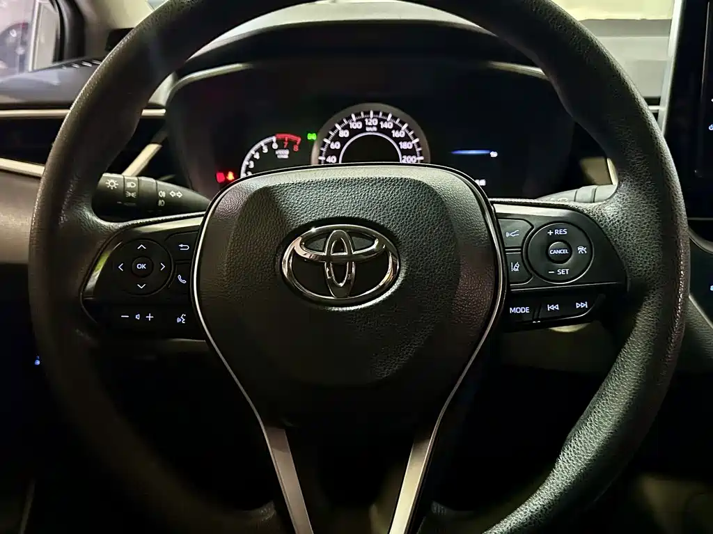 Toyota Corolla 2020 — фото 17