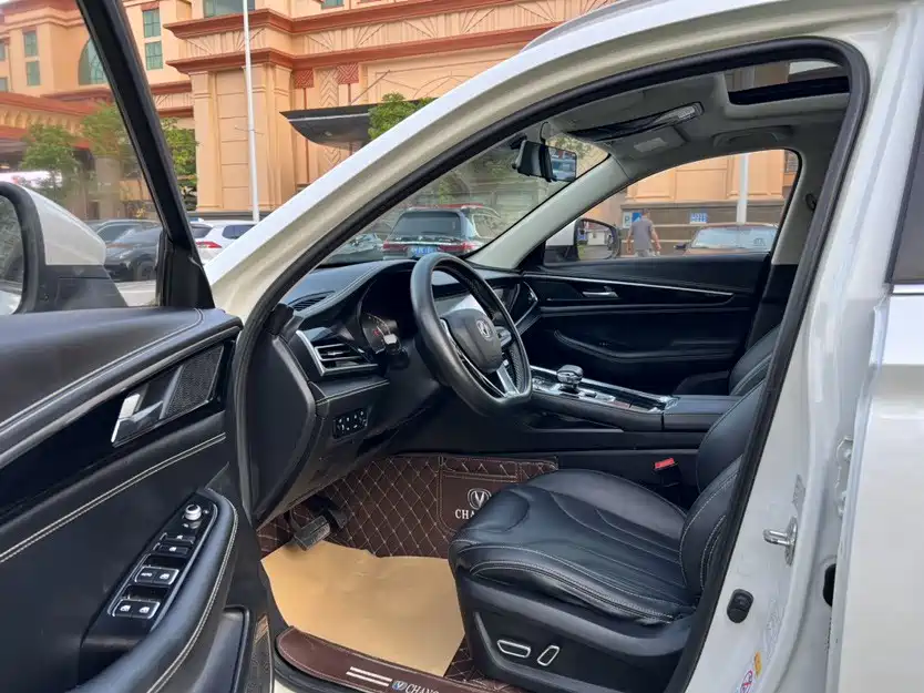 Changan CS85 COUPE 2020 — фото 11