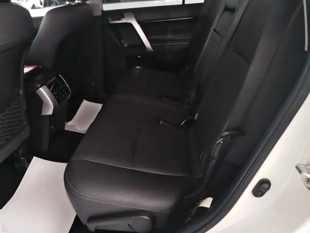 Toyota Prado 2019 — фото 17