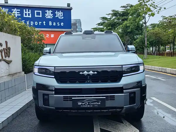 Fangchengbao Leopard 8 2025