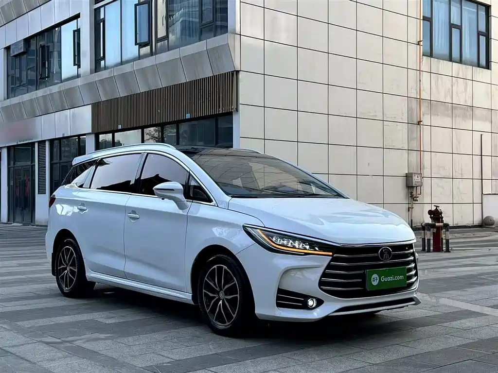 BYD MAX 2018 — фото 4