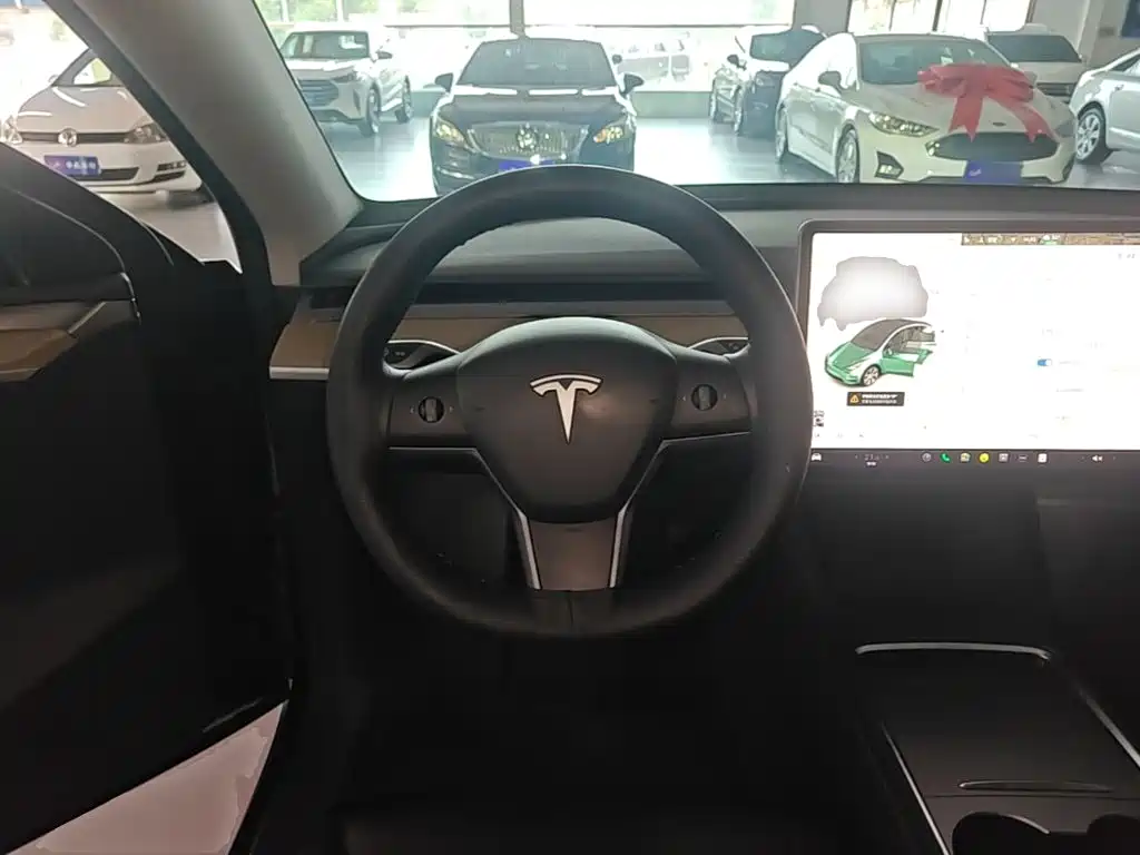 Tesla Model Y 2022 — фото 11