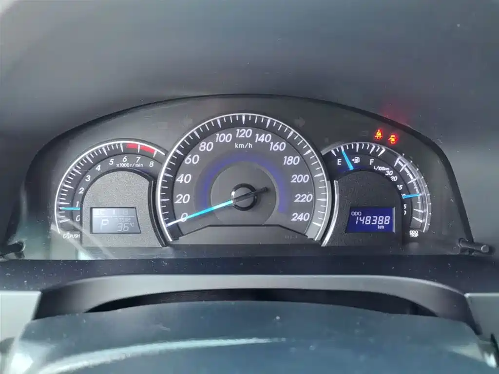 Toyota Camry 2016 — фото 12