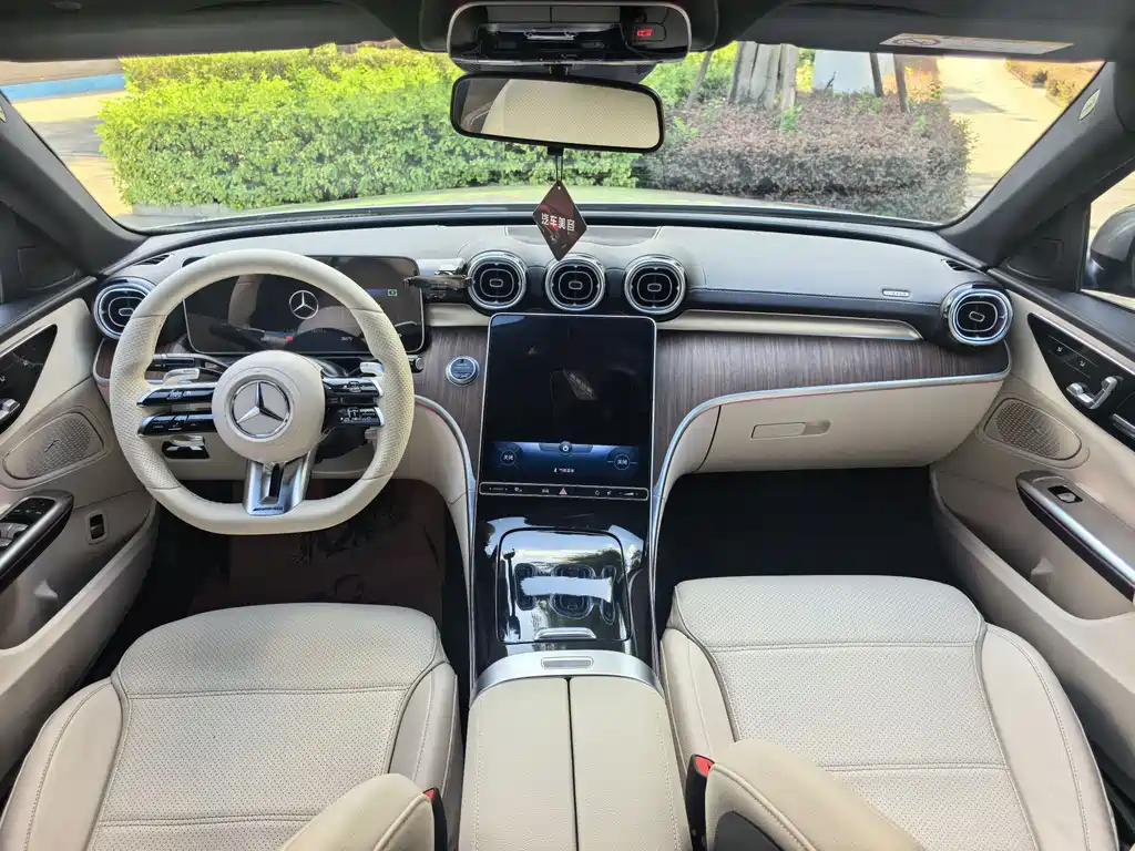 Mercedes-Benz C-Class 2022 — фото 10