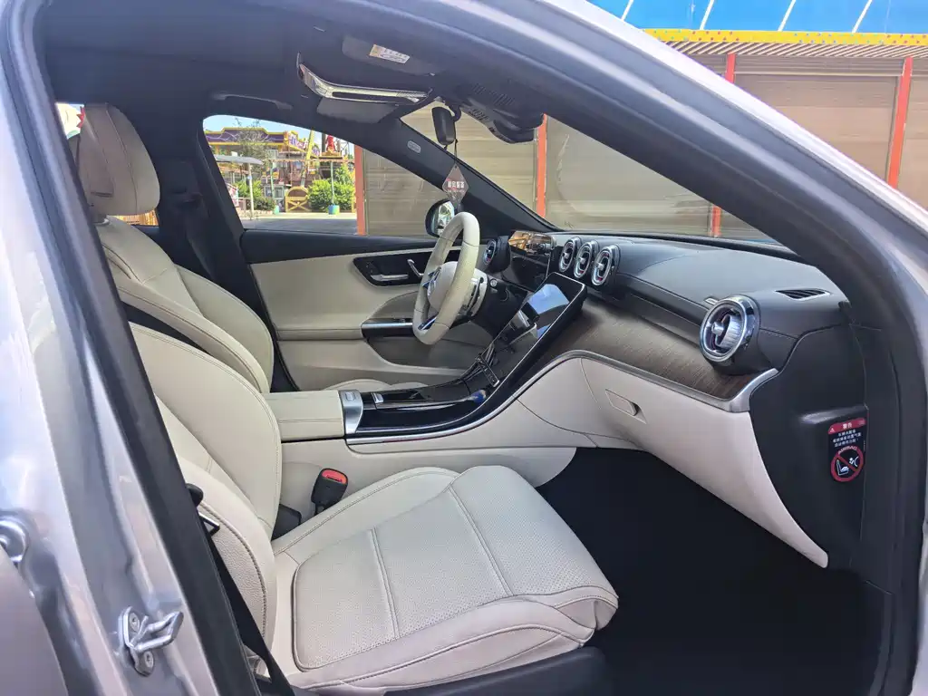 Mercedes-Benz C-Class 2022 — фото 11