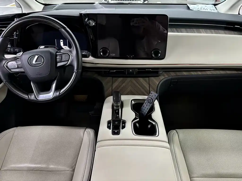 Lexus LM 2023 — фото 10