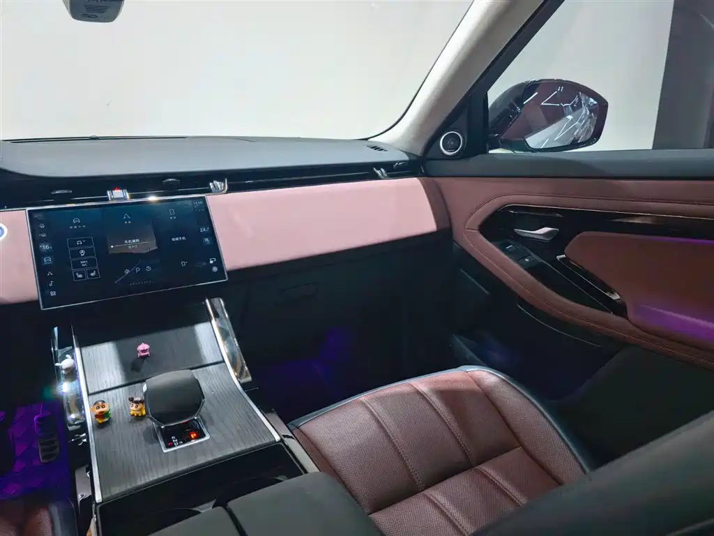 Land Rover Evoque 2024 — фото 12