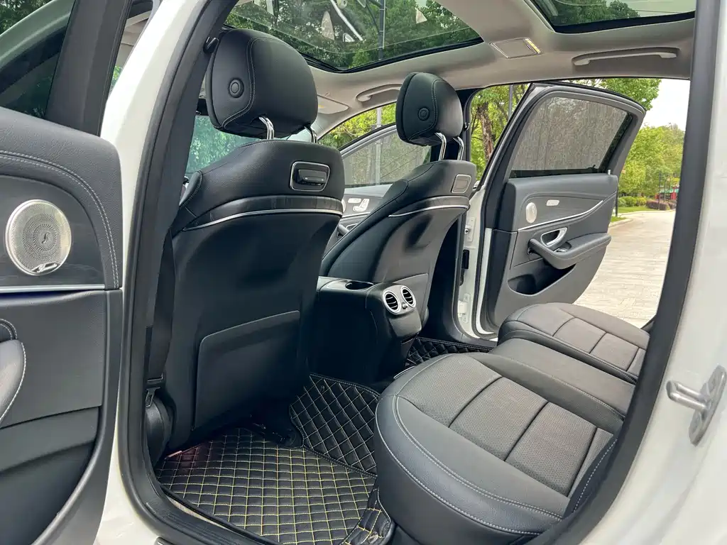 Mercedes-Benz E-Class 2020 — фото 8