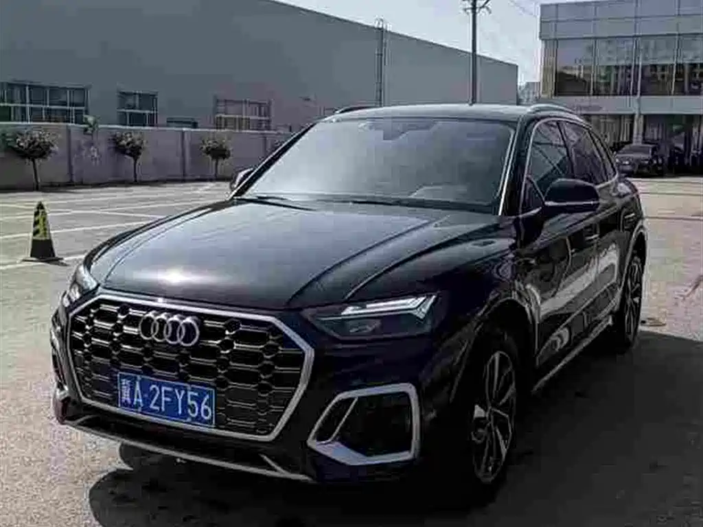 Audi Q5L 2021 — фото 1