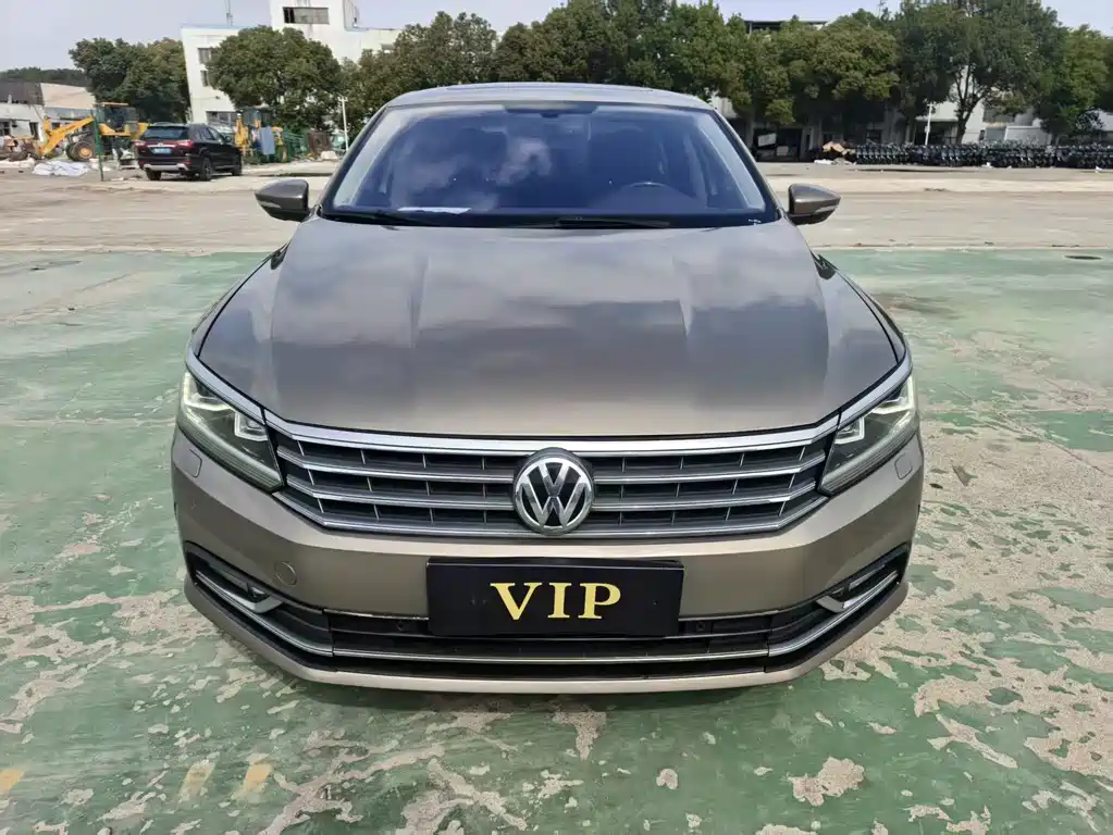 Volkswagen Passat 2017 — фото 1