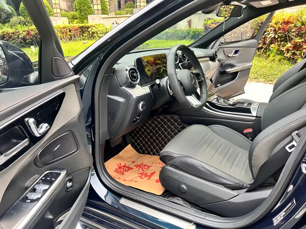 Mercedes-Benz C-Class 2023 — фото 8