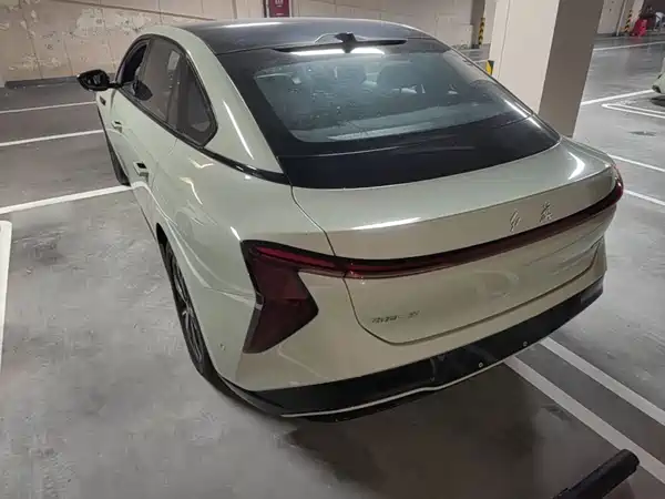 Hongqi EH7 2026