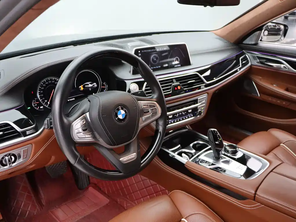 BMW 7 Series 2019 — фото 20
