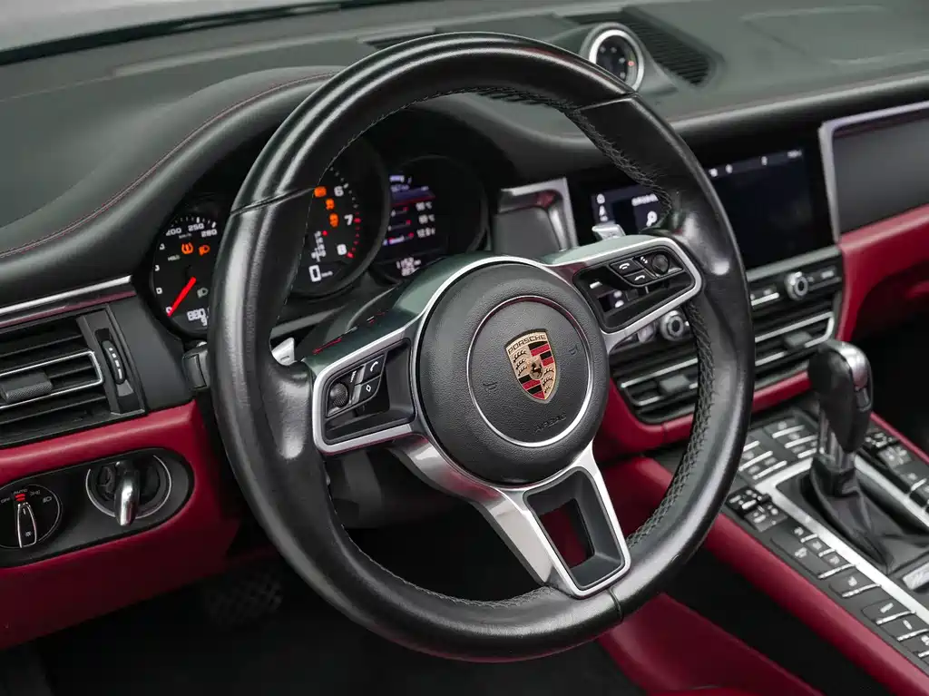 Porsche Macan 2020 — фото 9