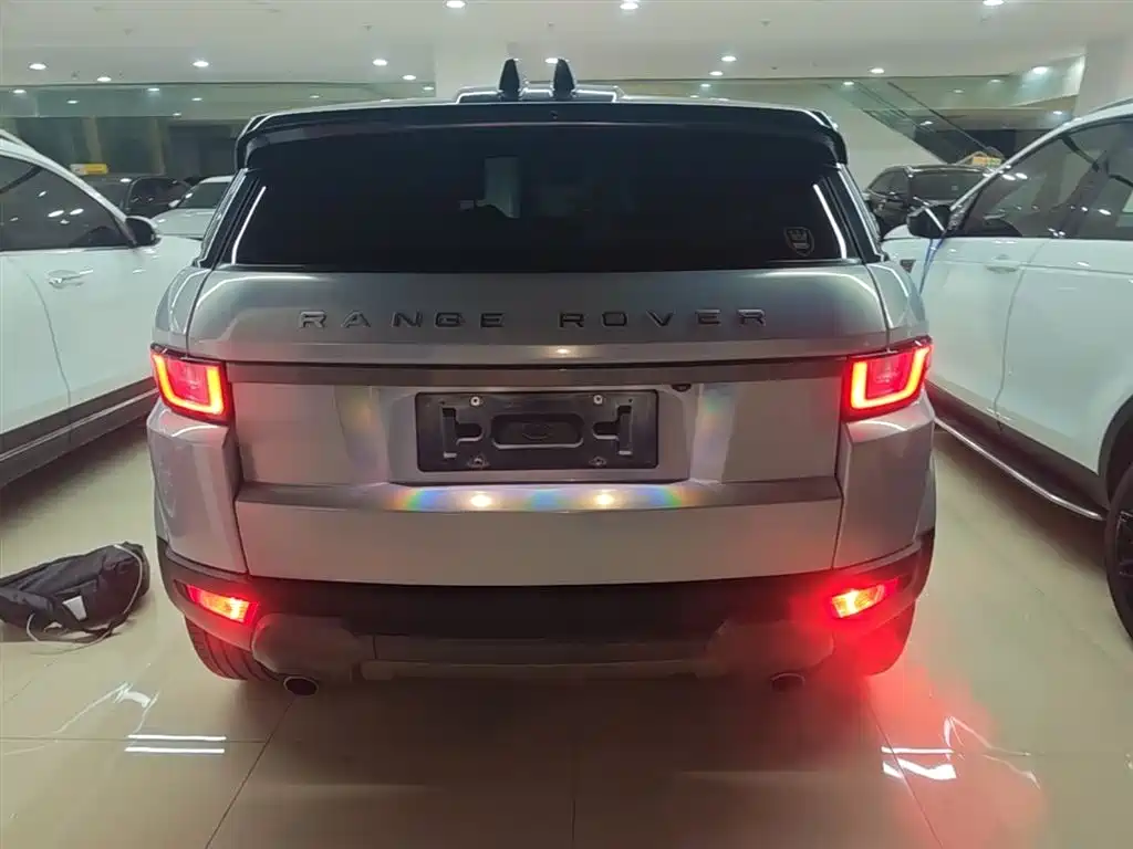 Land Rover Evoque 2018 — фото 6