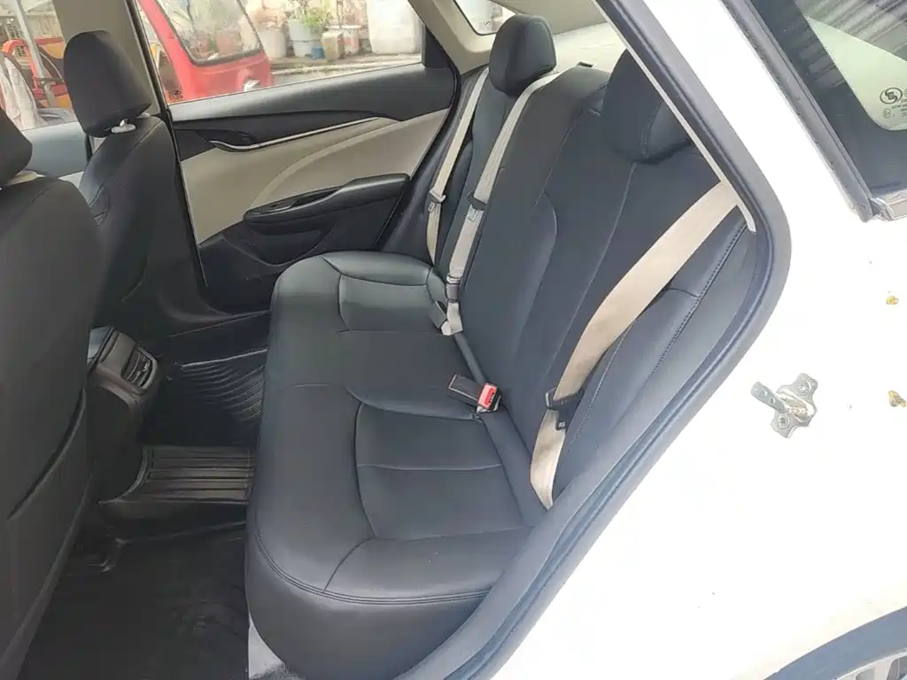 Buick Excelle GT 2015 — фото 17
