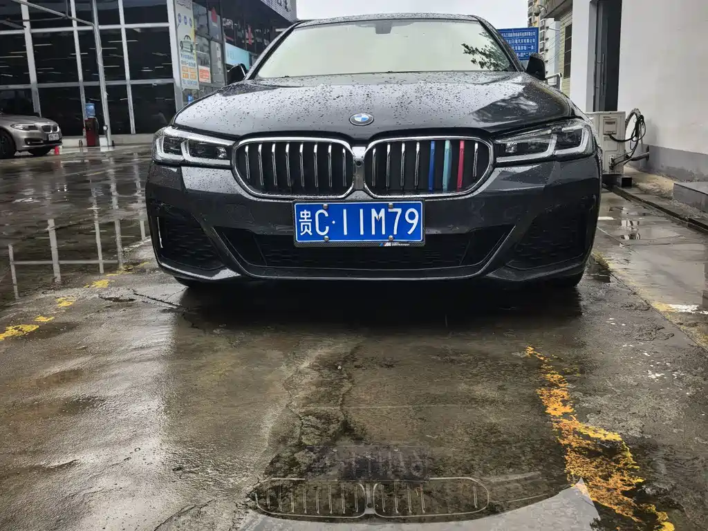 BMW 5 Series 2015 — фото 1