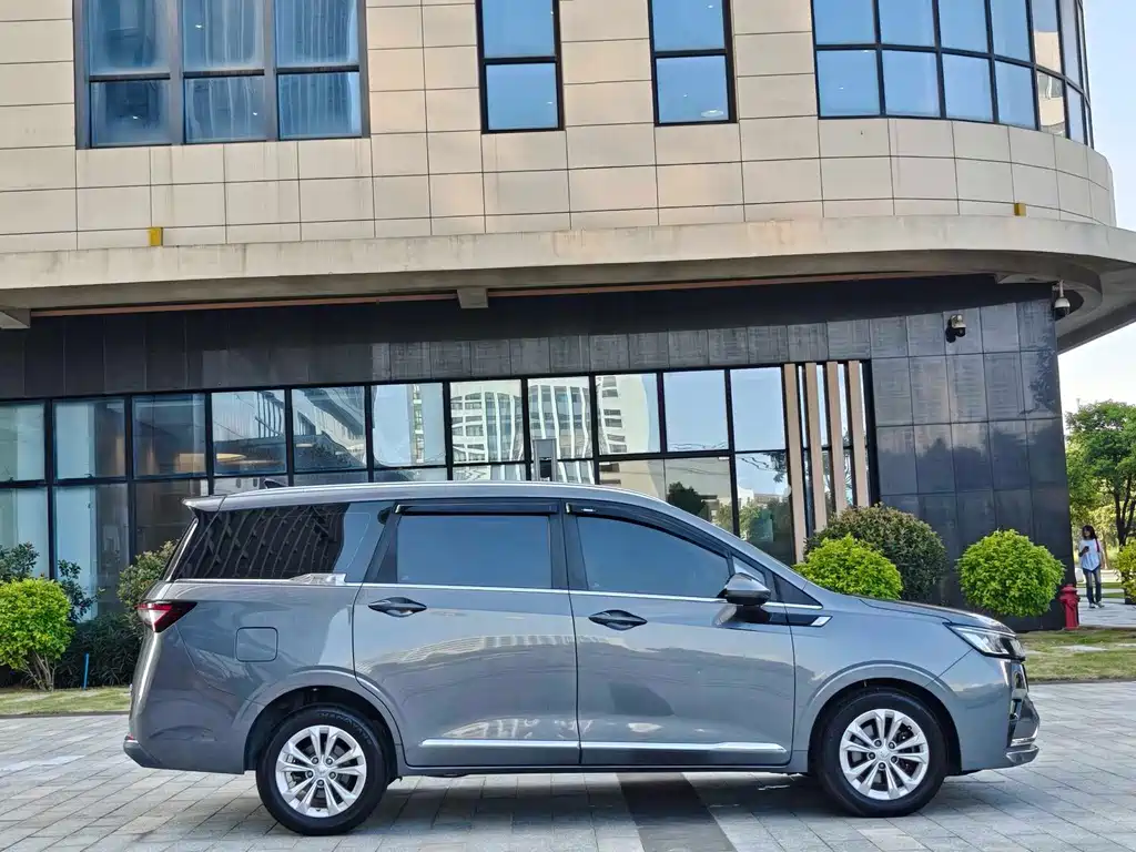 Wuling Jiachen 2022