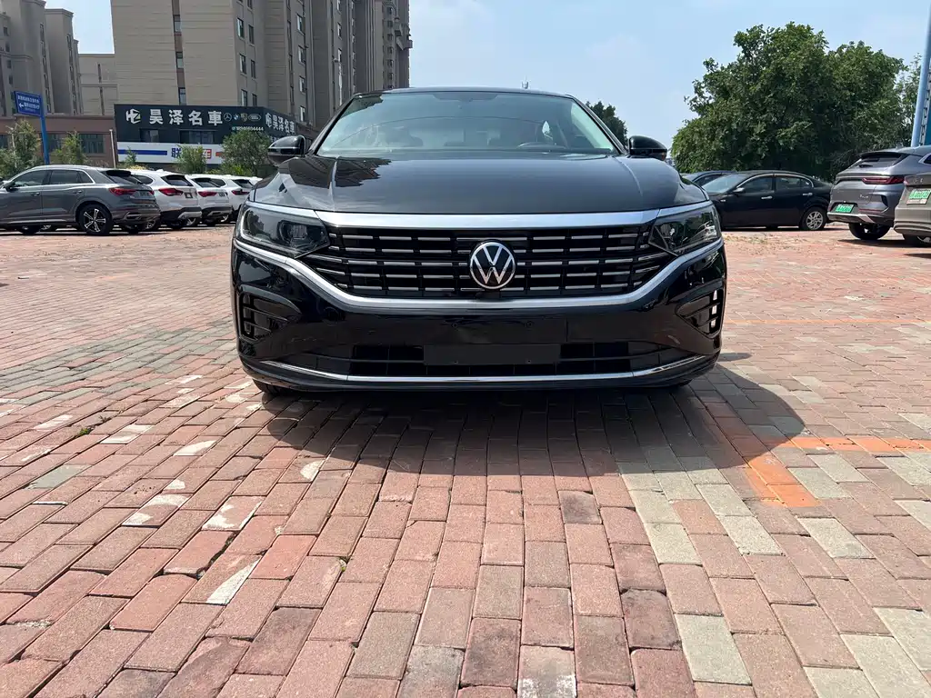 Volkswagen Passat 2022