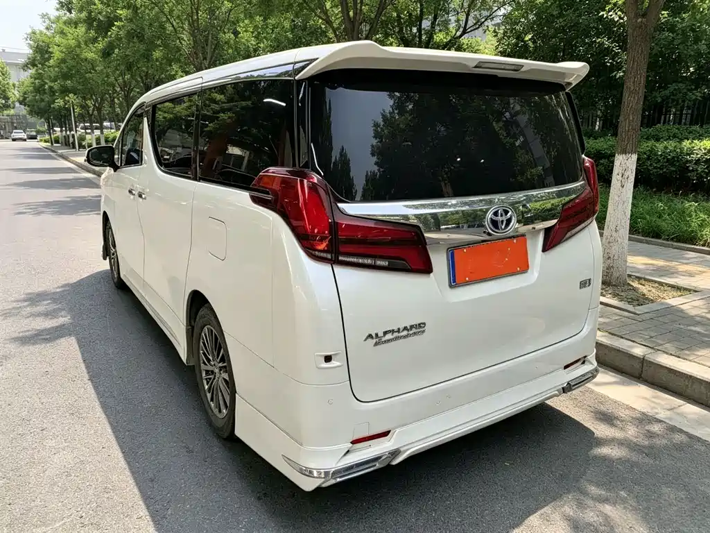 Toyota Alphard 2020 — фото 6