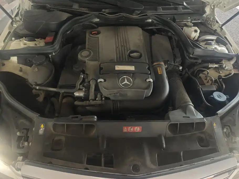 Mercedes-Benz C-Class 2011 — фото 10