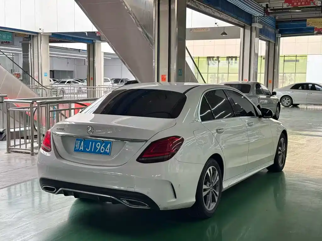 Mercedes-Benz C-Class 2020 — фото 9