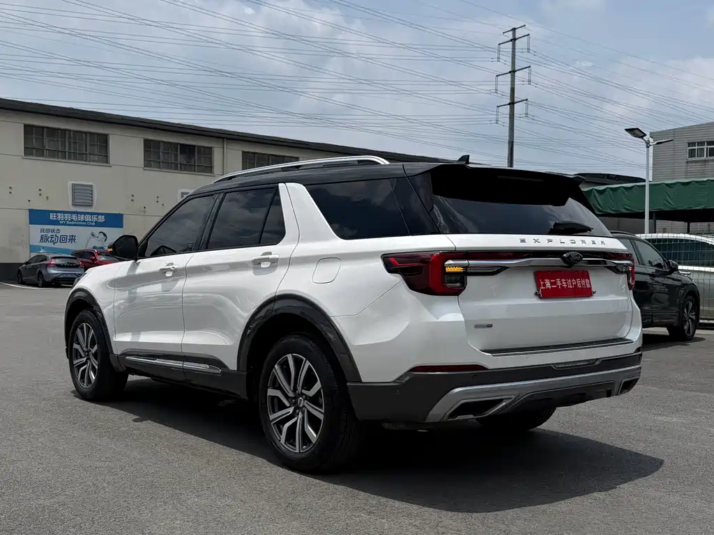 Ford Explorer 2023 — фото 18