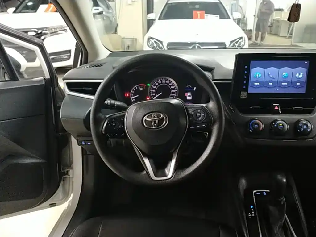 Toyota Corolla 2020 — фото 11