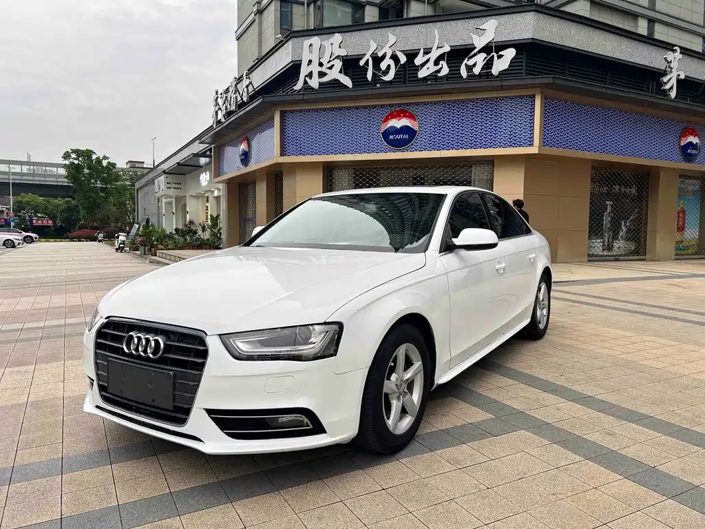 Audi A4L 2015