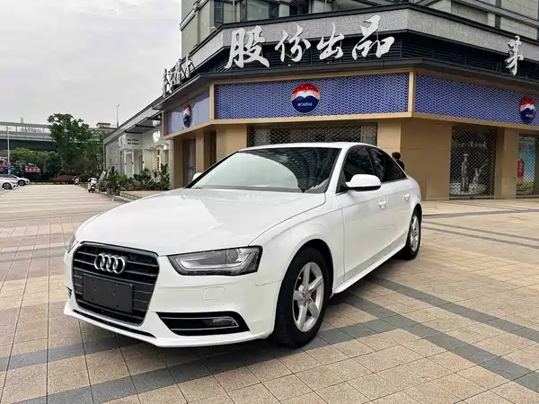Audi A4L 2015