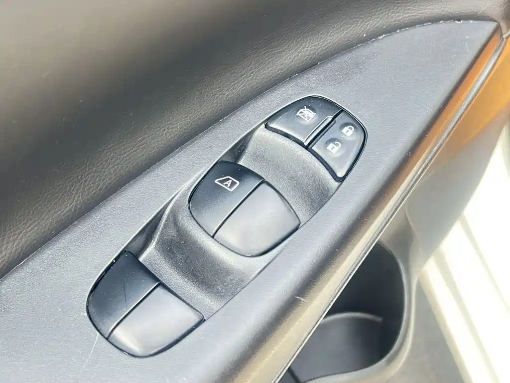 Nissan Sylphy 2023 — фото 26
