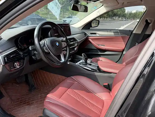 BMW 5 Series 2021
