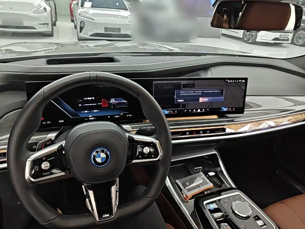 BMW i7 2024 — фото 10