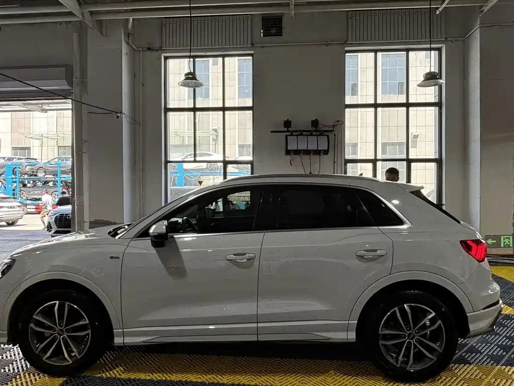 Audi Q3 2023